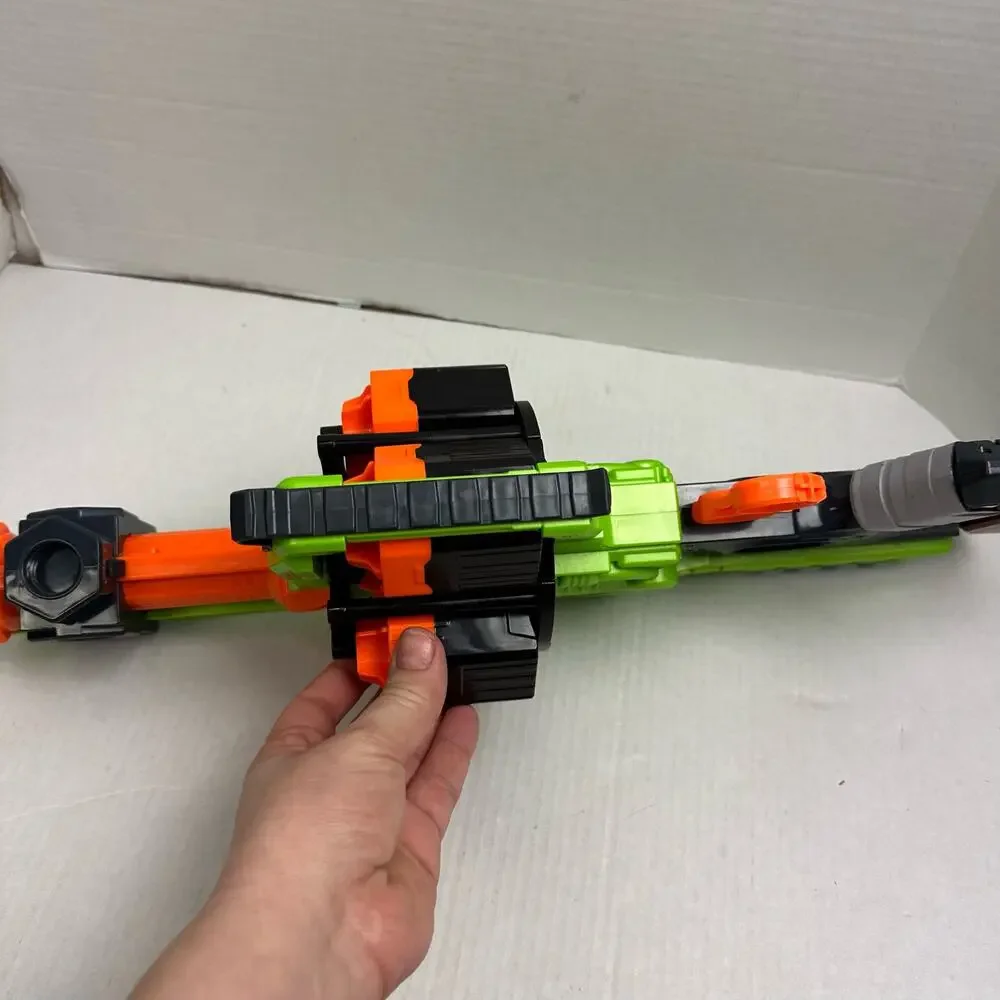 Nerf ZombieStrike Doominator 24 Dart Blaster Green